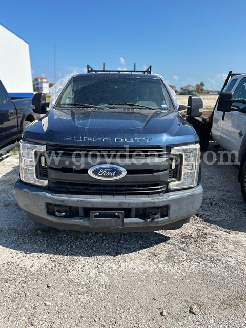 2017 Ford F-350 SD W/ Utility Body