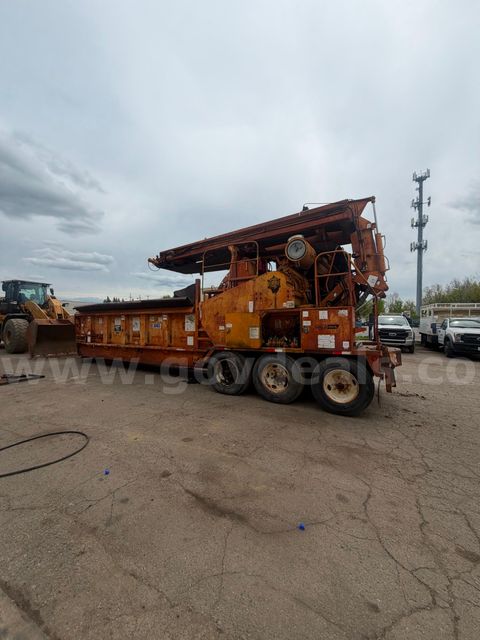 2003 Bandit Beast 3680 Horizontal Grinder