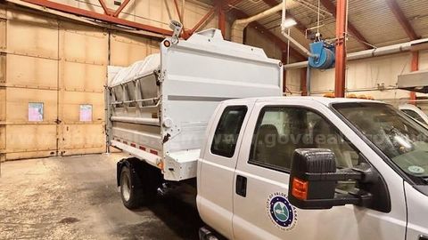 2008 Ford F550 Supercab 4x4, w/Stellar Hydraulic Hooklift *LOW MILES*