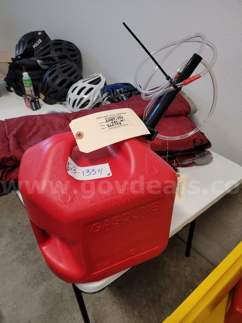4 Fuel Containers