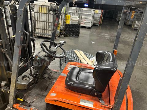 Forklifts, Pallet Jacks (PJ's) and Tows