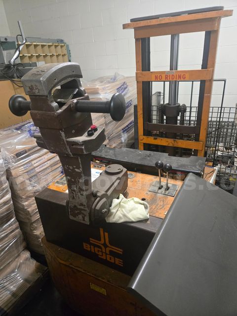 Big Joe PDC-30-106 is a 24-volt electric walk-behind (walkie) counterbalanced stacker