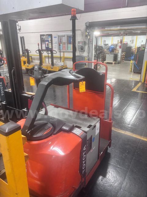 Lot of 3 Toyota Electric Tugs - Nonoperational