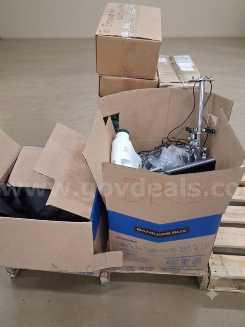 Art Studio Equipment/Supplies