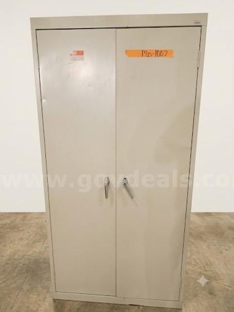 Metal Storage Cabinet (Lot)