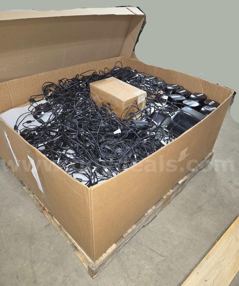 Printers, 1 pallet of Dymo LabelWriter printers, single & double wide, and "Raptor" card readers. Used & UNTESTED!!