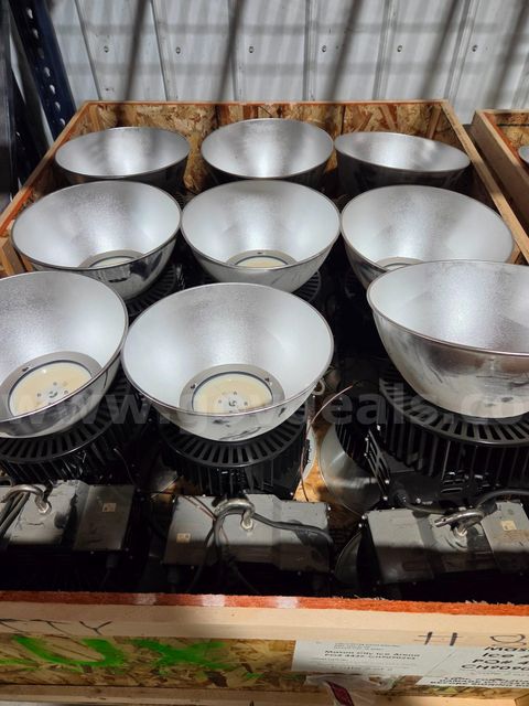 Lot of (21) Sigma 300W Commercial LED Flood Lights (120-277V, Dimmable, 5000K) 1 of 2