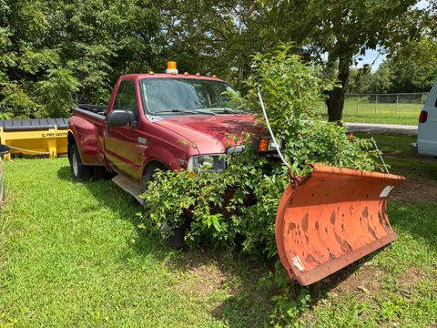 2002 Ford F-350 SD XL 4WD DRW