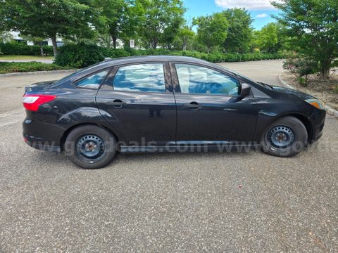 2014 Ford Focus S Sedan
