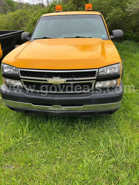 2006 Chevrolet Silverado 2500HD LS 2WD