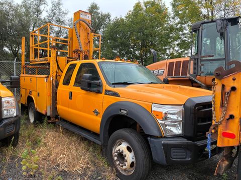 2011 Ford F-450 SD SuperCab DRW 2WD - Bucket Truck