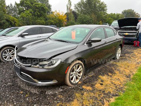 2016 Chrysler 200 Limited (R1)