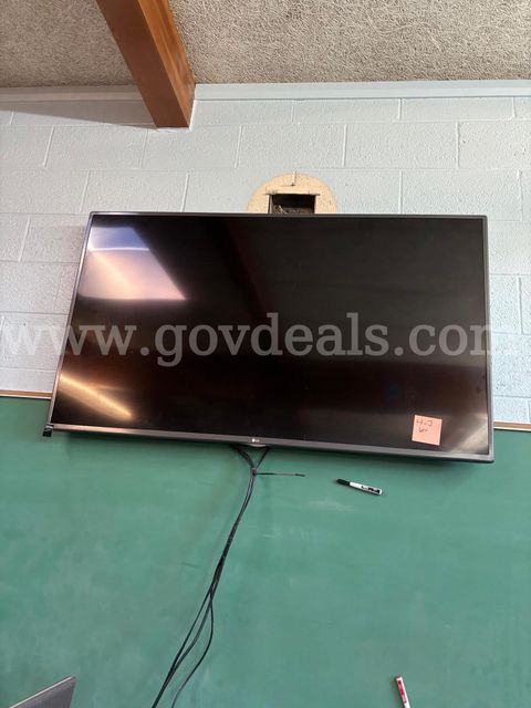 60” Lg Tv (Item 4-J)