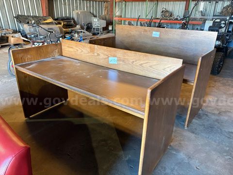 Lot of 2 Reading Tables