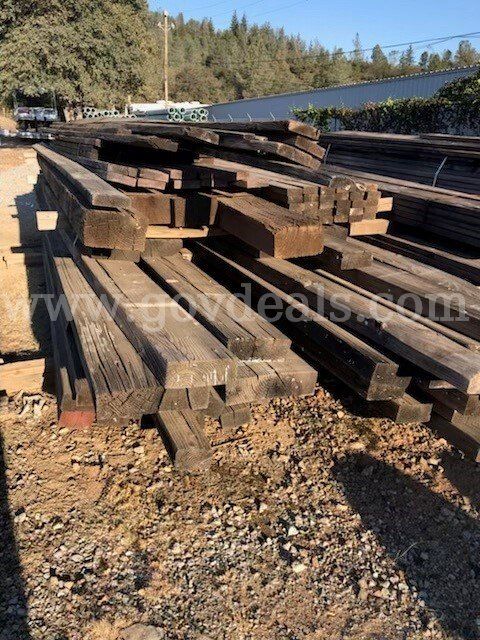 Assorted Bundles of Used lumber 8' to 16'