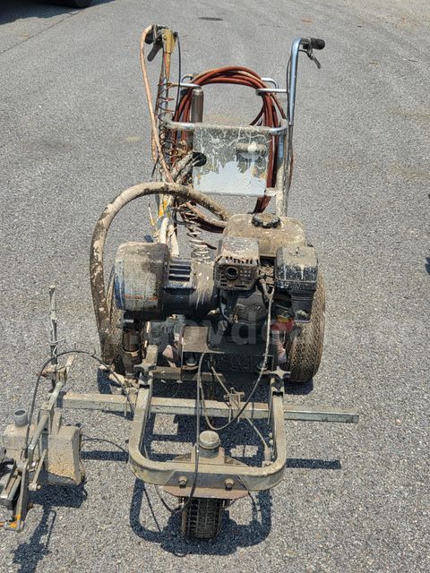 Graco 3900 Line Lazer Paint Machine