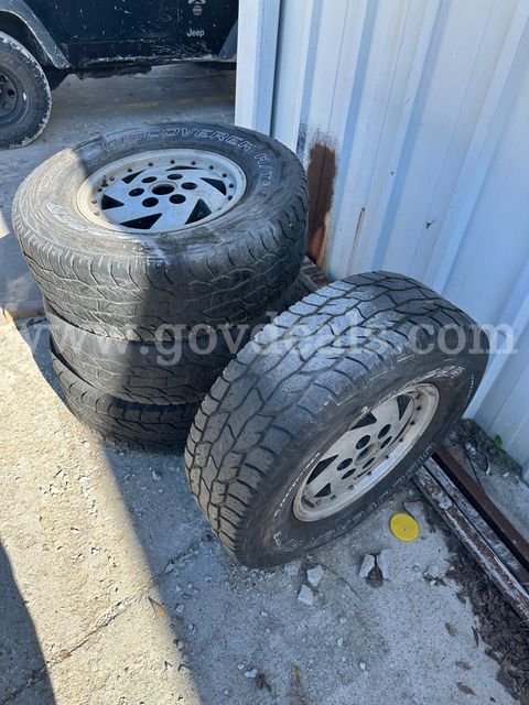 Set of 4 Chevy 6 Lug 16" Aluminum Wheels and Tires-WILL SHIP