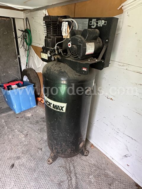 Sanborn Blackmax 5HP Air Compressor-WILL SHIP