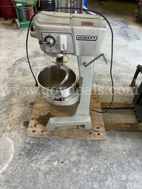Clean Hobart D300 Commercial 30 Qt Mixer Macine. -WILL SHIP