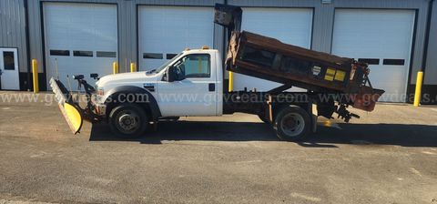 2008 Ford F-550 1-ton dump truck Regular Cab 4WD DRW/ snowplow and salt spreader