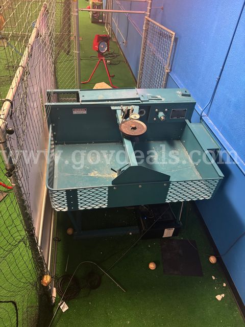 Iron Mike Pitching Machine Model:MP6 Serial:5563
