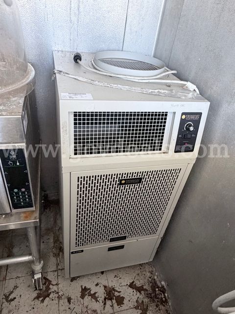 Portable Air Conditioner Brand: Topaz Model: TZ-18B Serial: 18b 0154TZ