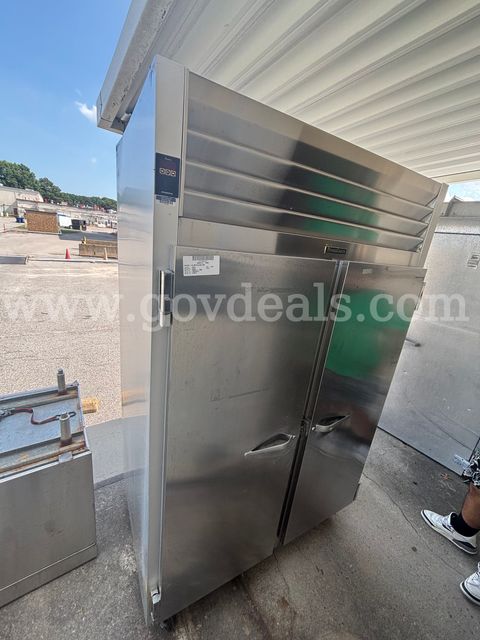 Reach-in Refrigerator Model: G20010 Serial#7894106