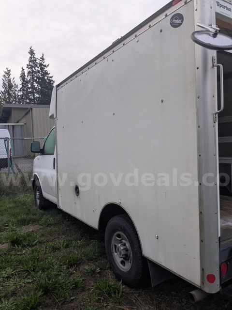 2007 Chevrolet Express 3500 Cutaway Van