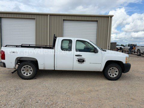 2008 Chevrolet Silverado 1500 Work Truck Ext. Cab Short Box 4WD