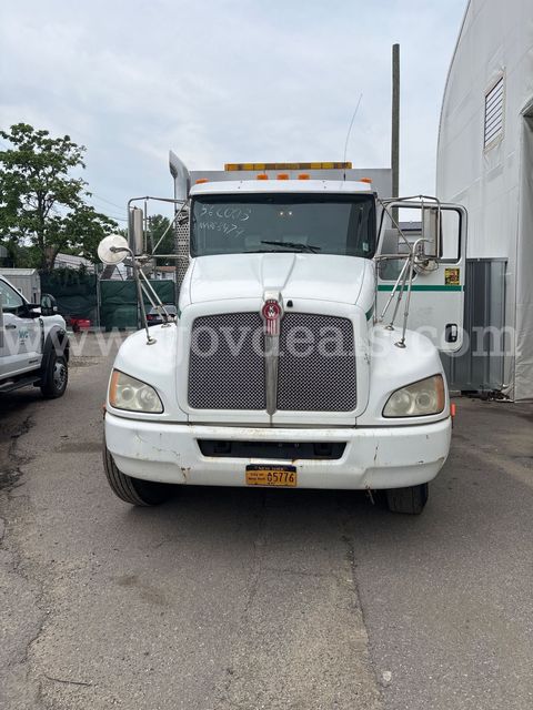 2010 Kenworth T300