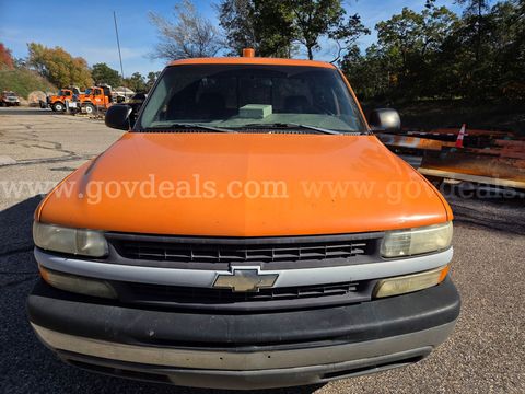 2001 Chevrolet Silverado 1500 LS Ext. Cab Short Bed 2WD