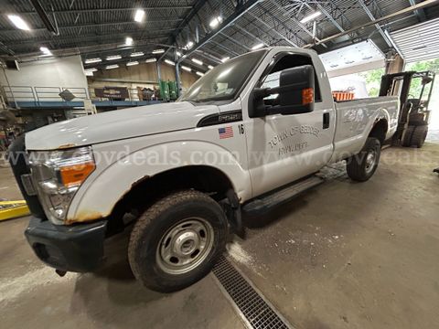 2016 Ford F-250 SD XL 4WD Pickup Truck w/ Plow