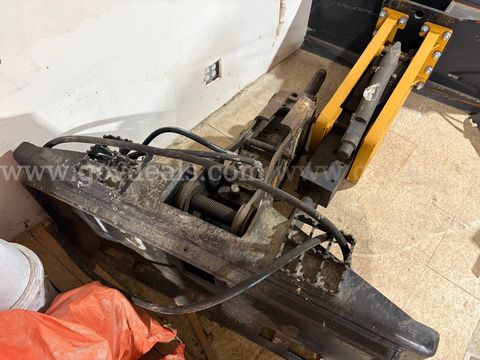 Huskie HH 500-2 Hydraulic Hammer