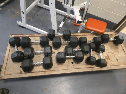 Lot of (12) Rubber Hex Dumbbells – 30, 40, 45, 50, 55 & 60 LB Pairs – 560 LBS Total