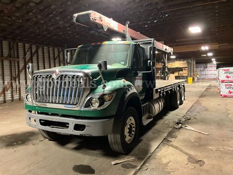 2015 Cleasby FBR Roofing Conveyor Mtd on 2016 International 7600 SBA T/A Flatbed