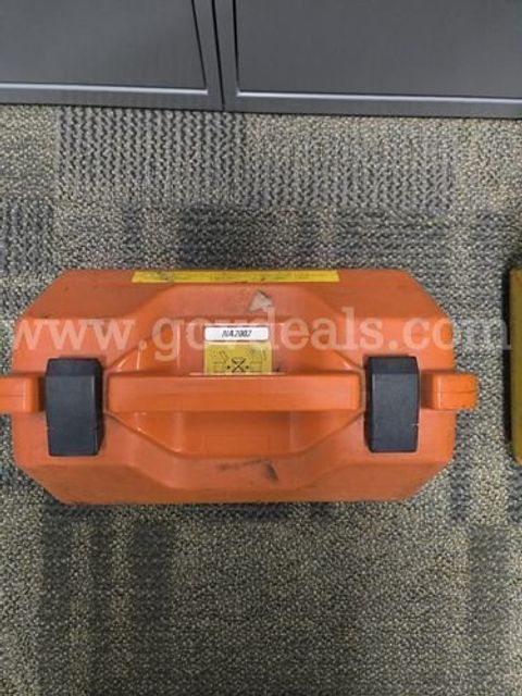 1992 Leica NA2002 Digital Level with Staff and Carrying Case