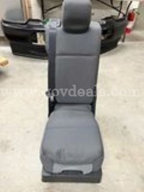 2024 Ford F-350 Center Console Jump Seat