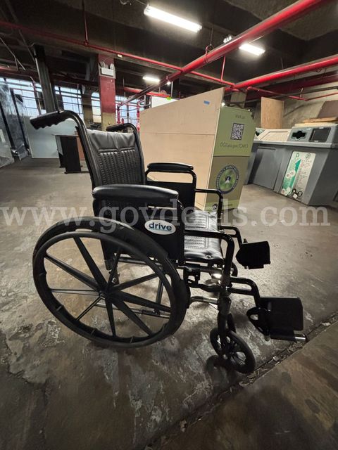 Drive Silver Sport II Wheelchair, 18" Seat (PICK-UP ONLY) (NO THIRD-PARTY PICKUP)
