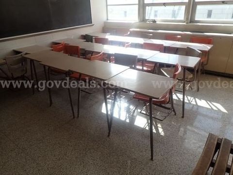 Student Desk/Chair Combos (Qty. 16) - Orange Swivel Seats