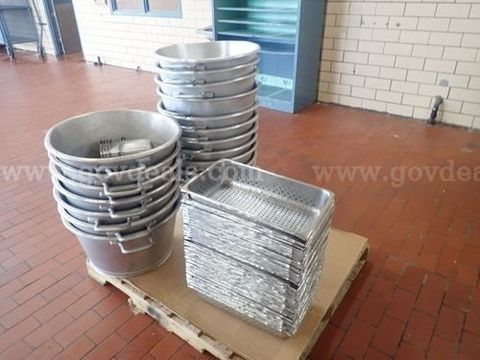 Assorted Pots & Pans (1 Lot - Approx. 84 Pieces)