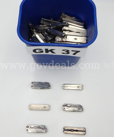 Lot GK37 (1) Bin of Leatherman Multi Tools