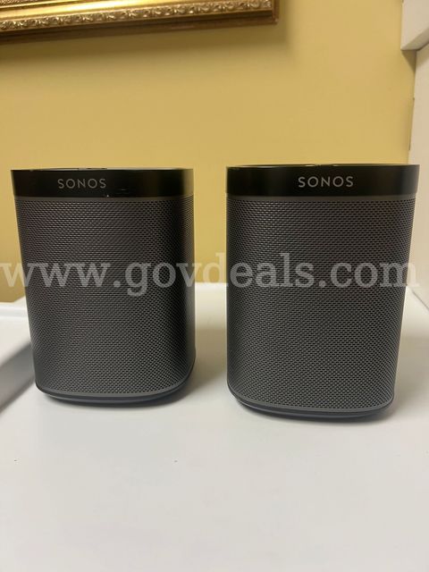 2 SONOS Wireless Smart Speaker