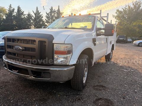 2010 Ford F-250 SD XL (Low miles 27k)