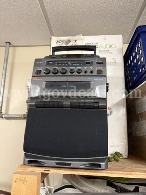 Audiovox Boom Box