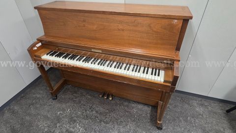 Baldwin piano