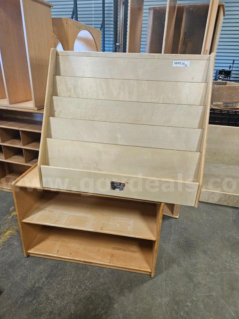 LOT (2) Kaplan Furniture