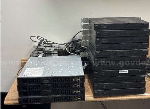 15x Cisco Routers