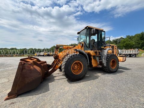 2013 Hyundai HL757‑9 Wheel Loader – Operational / Heavy Wear