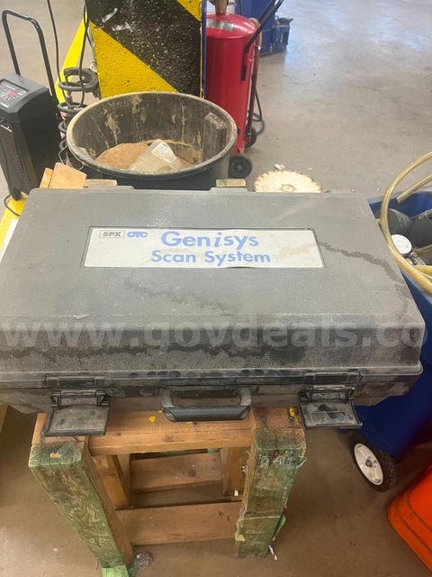 SPX OTC Genisys Automotive Diagnostic Scan Tool System w/ Hard Case