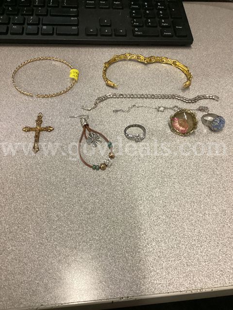 Assorted Costume Jewelry Lot – Rings, Bracelets, Pendant & Earrings (8 Pieces)